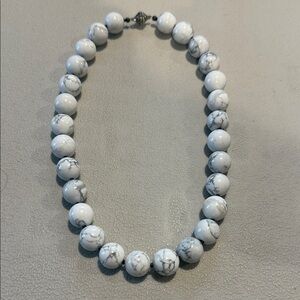 Elegant White Howlite Beaded Necklace